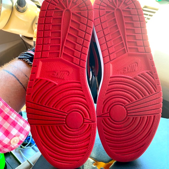Nike Jordan’s 1 Reverse Bred Low 8.5 - Picture 9 of 9